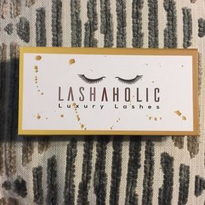 Lashaholic Luxury Lashes